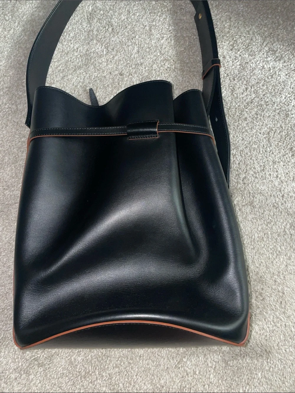 Neous Sigma Bucket Bag